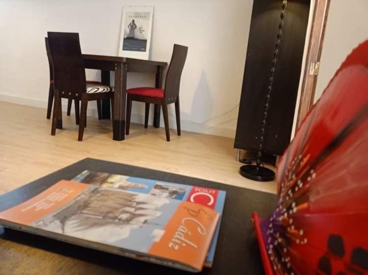 Cadiz : Superbe Appartement en plein centre Buitenkant foto
